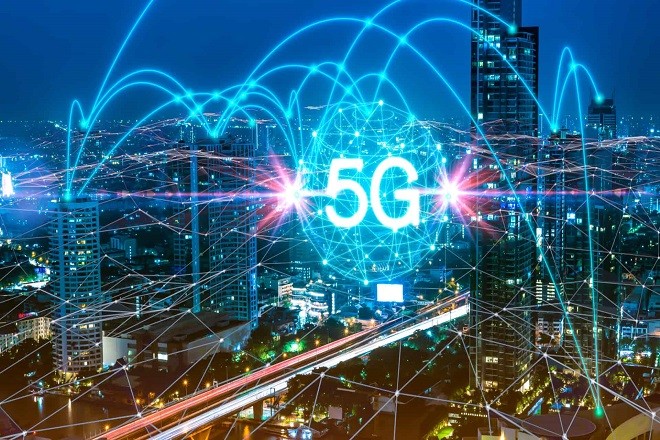 Adopting 5G into Smart Factory: How to Design and Test the Network
